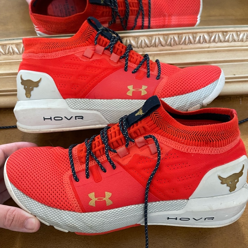 Mens project rock limited edition. Size 8 under armour